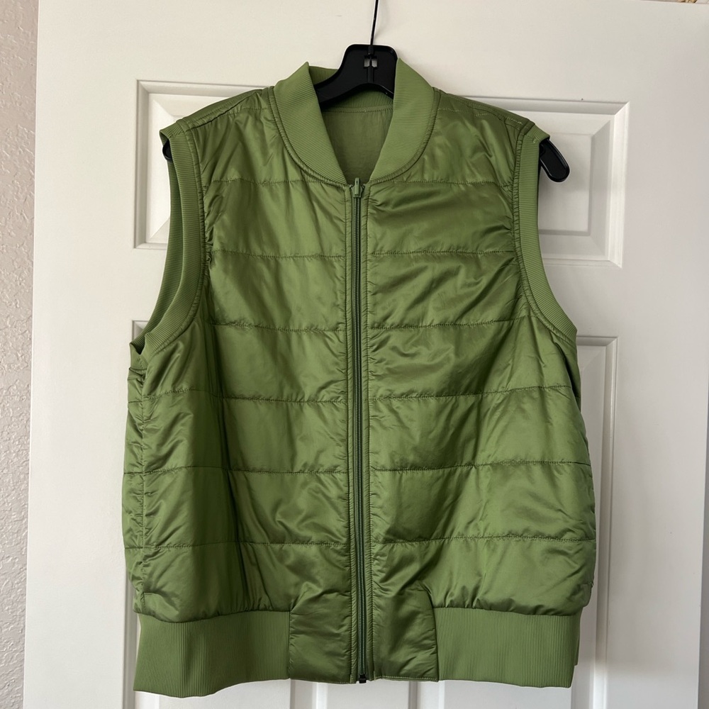Lululemon Reversible Puffer Vest - Picture 2 of 5